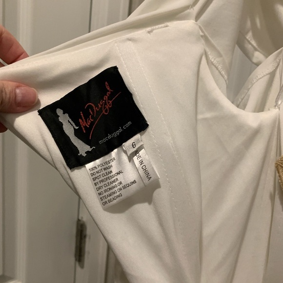 Mac Douggal Jeweled cuffs One-shoulder White Gown Sz 6 # - Picture 4 of 12